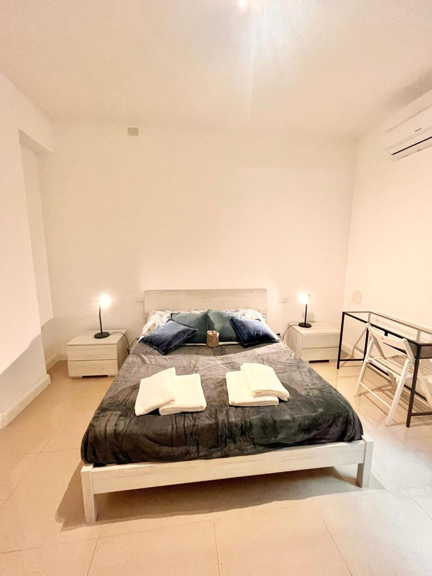 Double With Private Bathroom In Shared Quarto em Acomodações Particulares