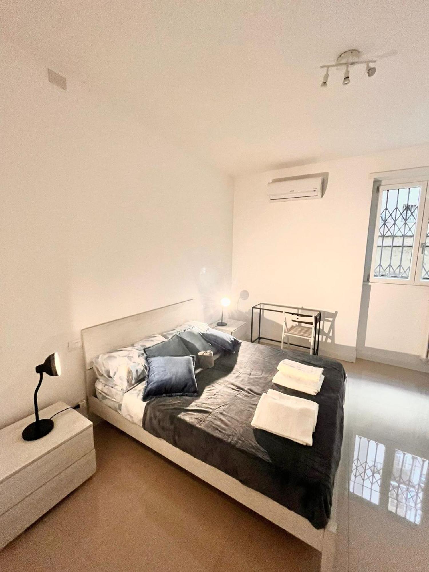 Habitación en casa particular Double With Private Bathroom In Shared