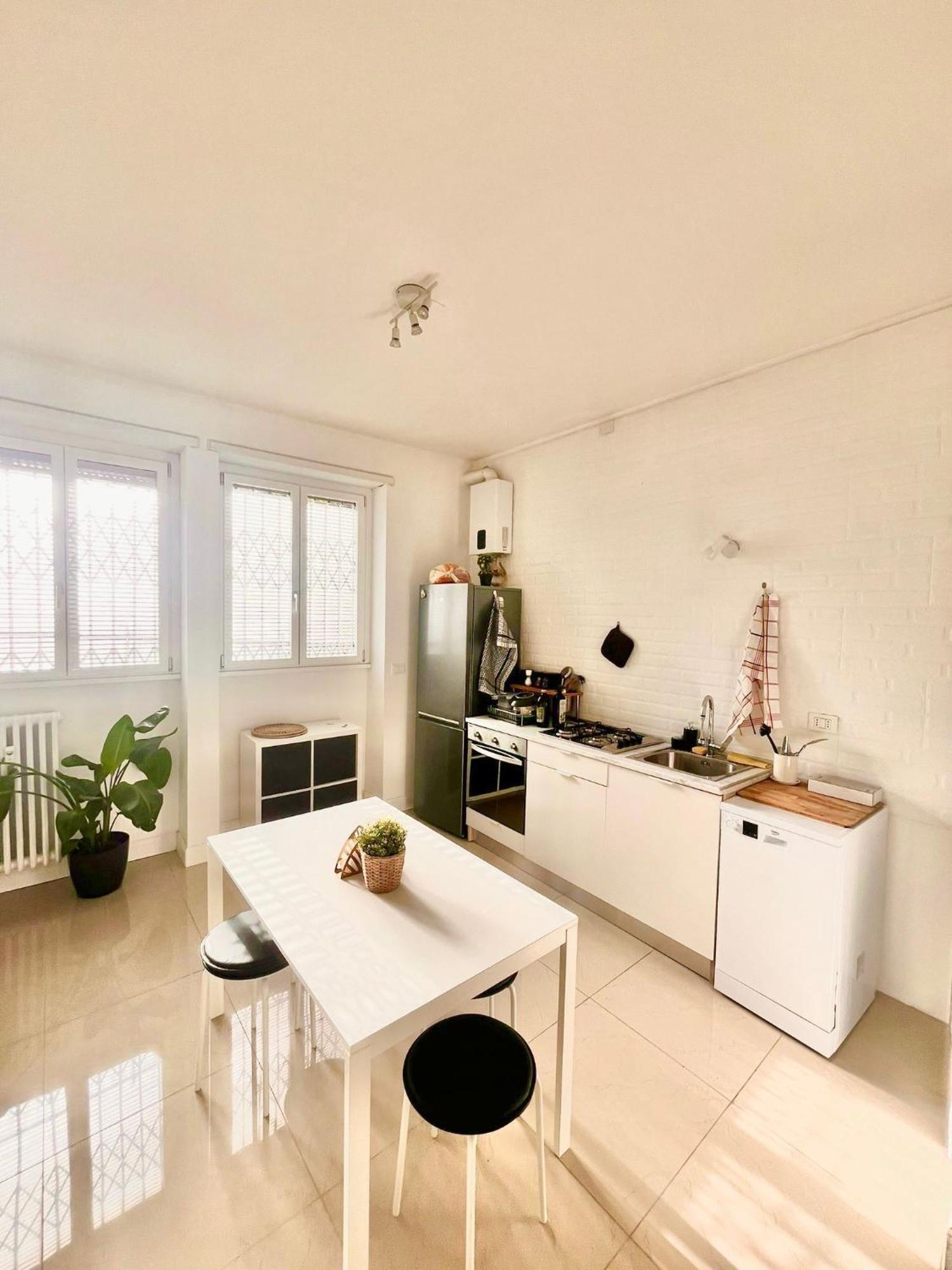 Double With Private Bathroom In Shared Habitación en casa particular